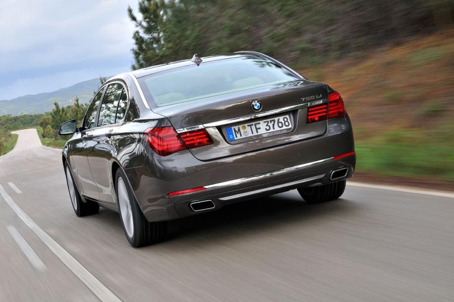 BMW 7-Series 2013 года  (фото 53 из 123)
